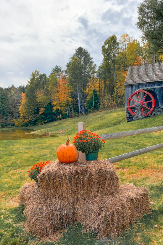 Style Inherited New England Lifestyle Blog // The Best New England Towns To Visit This Fall // Fall Foliage Trips