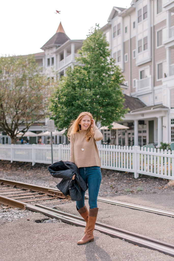 My Sustainable Fall Capsule Wardrobe  Everlane Cashmere Sweater Style Inherited Photo Credit Mindy Briar